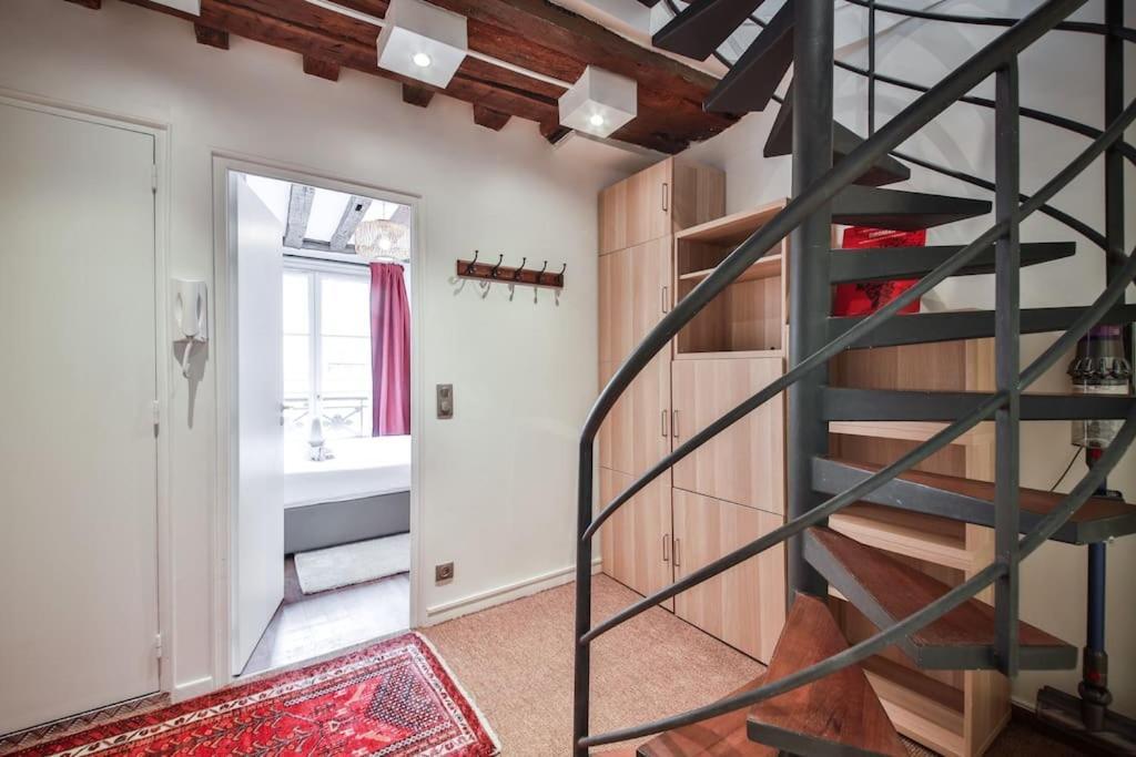 Typical Parisian Duplex#4Pers#Le Marais Apartment Exterior photo